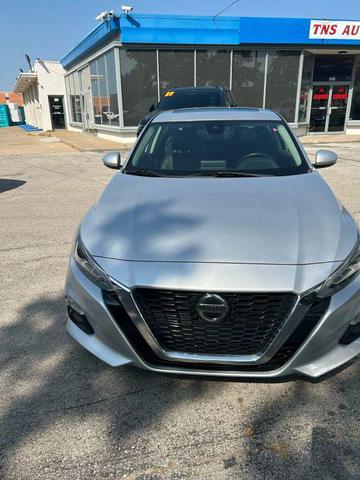 Photo of 2019 Brilliant Silver Metallic Nissan Altima