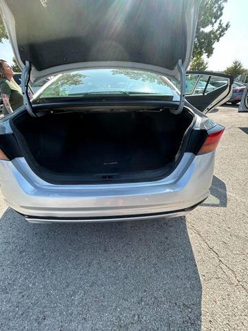 Photo of 2019 Brilliant Silver Metallic Nissan Altima