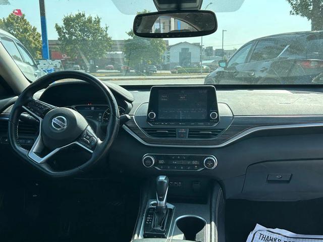 Photo of 2019 Brilliant Silver Metallic Nissan Altima