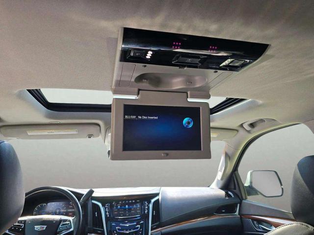 Photo of 2017 Radiant Silver Metallic Cadillac Escalade