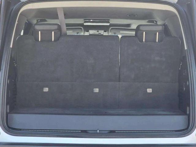 Photo of 2017 Radiant Silver Metallic Cadillac Escalade