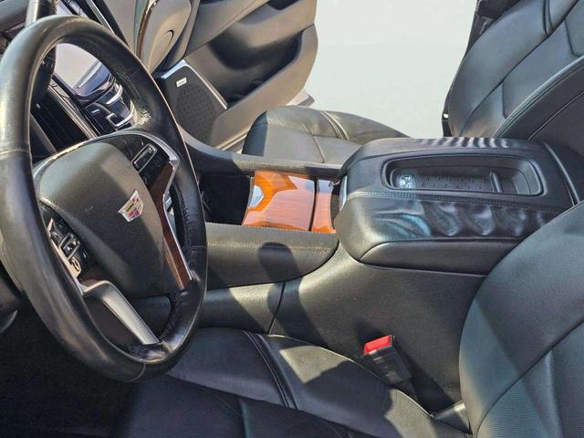 Photo of 2017 Radiant Silver Metallic Cadillac Escalade