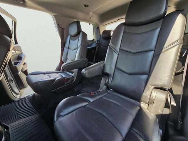 Photo of 2017 Radiant Silver Metallic Cadillac Escalade