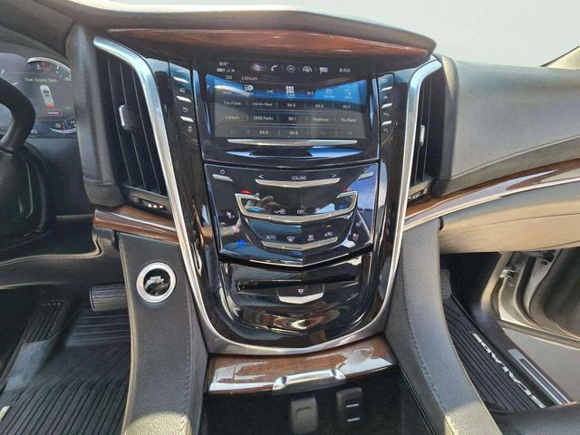 Photo of 2017 Radiant Silver Metallic Cadillac Escalade