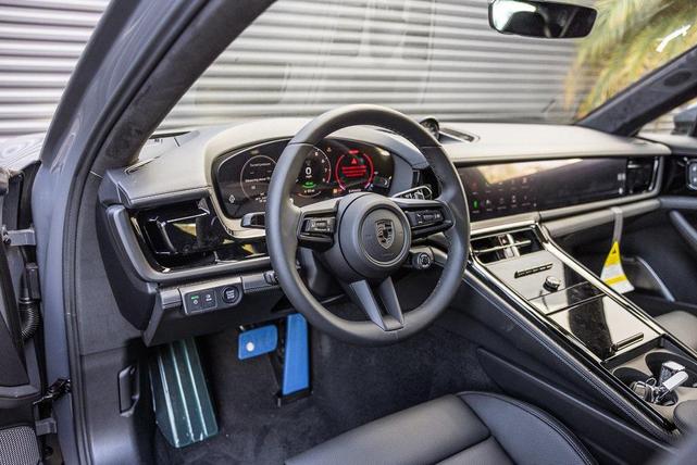 Photo of 2025 Slate Porsche Panamera
