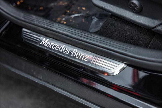 Photo of 2021 Black Mercedes-Benz GLC 300