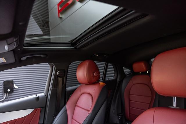Photo of 2021 Black Mercedes-Benz GLC 300