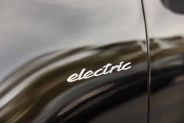 Photo of 2025 Black Porsche Macan