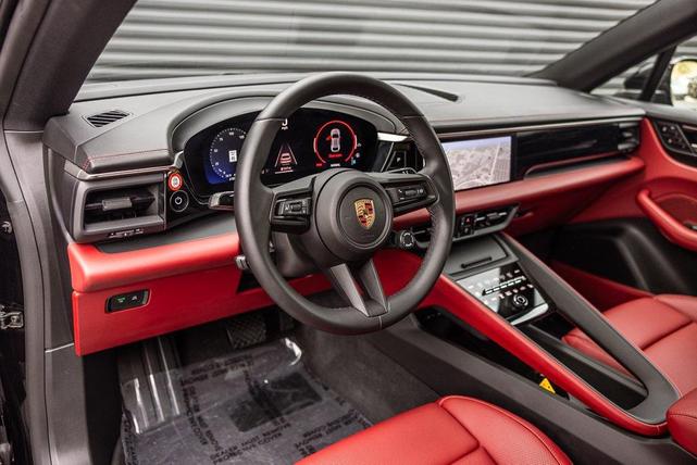 Photo of 2025 Black Porsche Macan