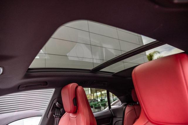 Photo of 2025 Black Porsche Macan