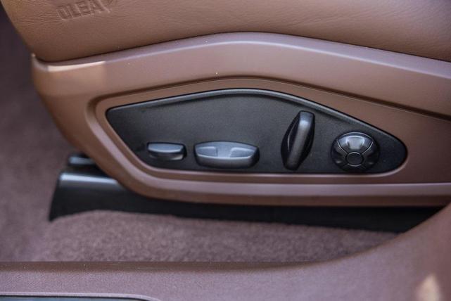Photo of 2025 Oak Green Metallic Neo Porsche Taycan