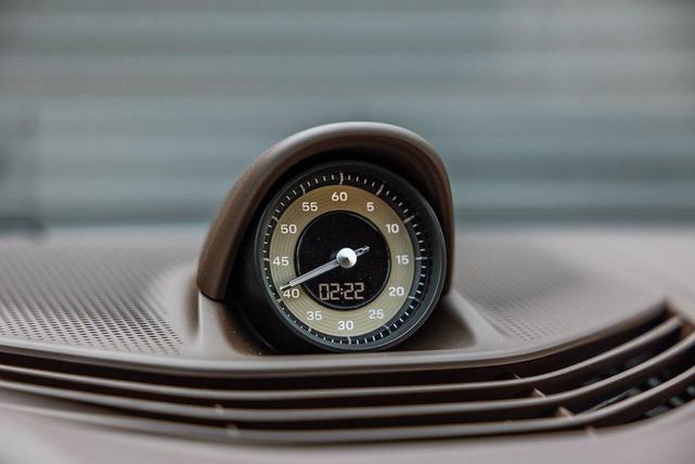 Photo of 2025 Oak Green Metallic Neo Porsche Taycan