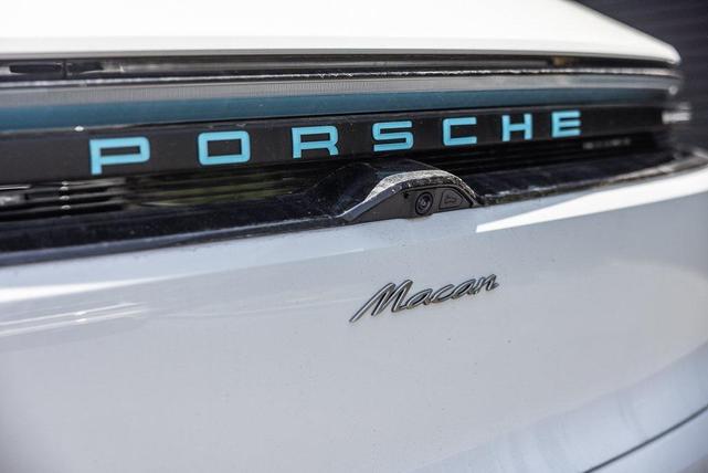 Photo of 2025 White Porsche Macan