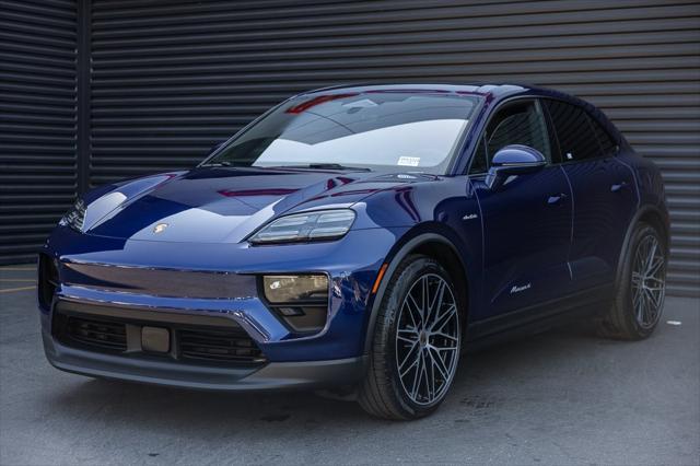 Photo of 2024 Gentian Blue Metallic Porsche Macan