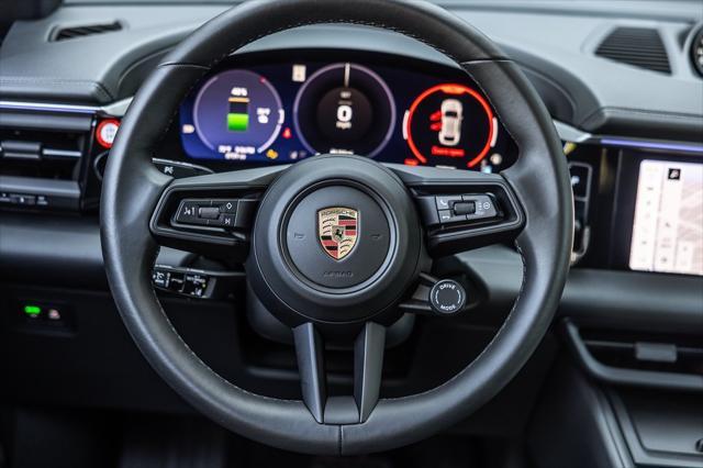 Photo of 2024 Gentian Blue Metallic Porsche Macan