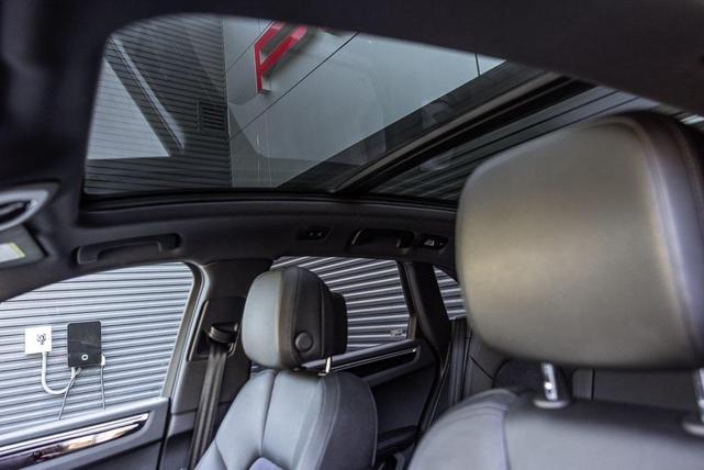 Photo of 2021 Jet Black Metallic Porsche Macan