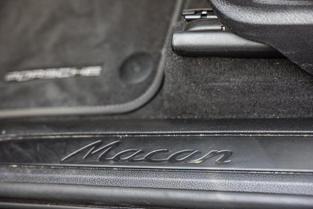 Photo of 2021 Jet Black Metallic Porsche Macan