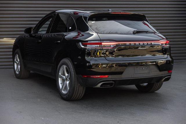 Photo of 2021 Jet Black Metallic Porsche Macan