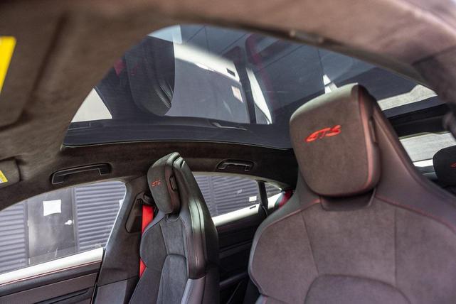 Photo of 2022 Carrara White Metallic Porsche Taycan