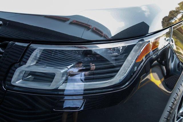 Photo of 2021 Santorini Black Metallic Land Rover Range Rover
