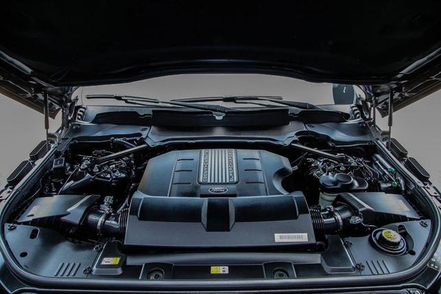 Photo of 2021 Santorini Black Metallic Land Rover Range Rover