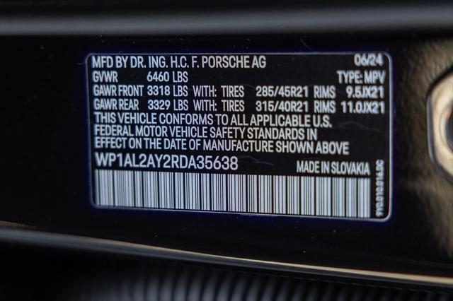 Photo of 2024 Chromite Black Metallic Porsche Cayenne