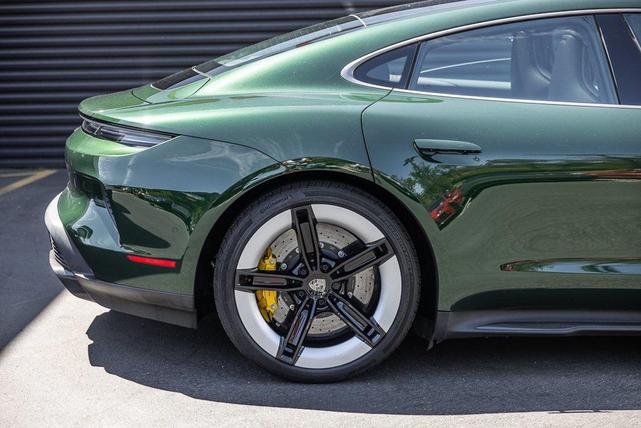 Photo of 2025 Oak Green Metallic Neo Porsche Taycan
