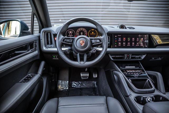 Photo of 2025 Montego Blue Porsche Cayenne
