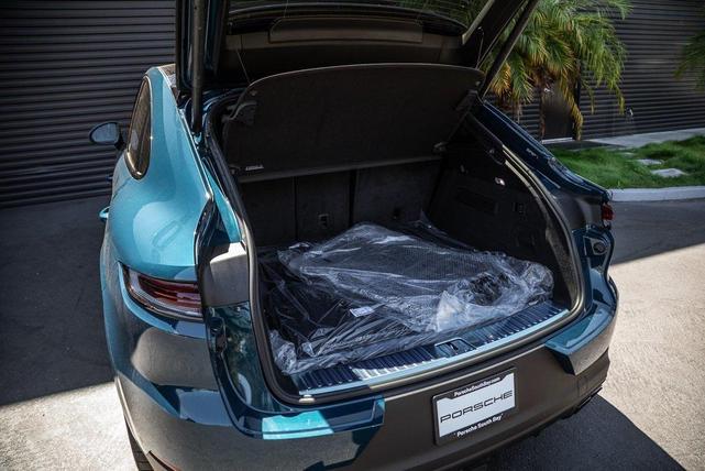 Photo of 2025 Montego Blue Porsche Cayenne
