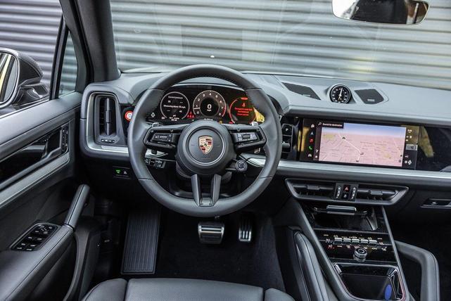Photo of 2025 Grey Porsche Cayenne