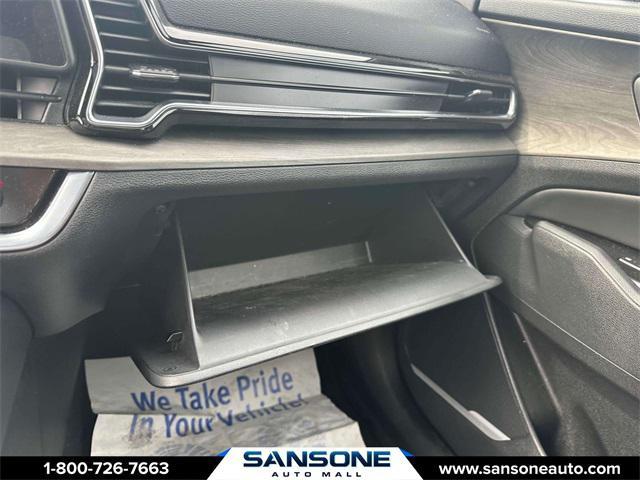 Photo of 2023 Glacial White Pearl Kia Sportage