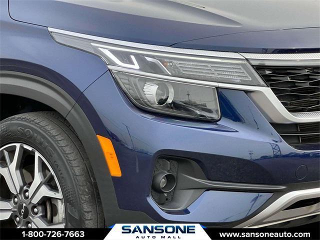 Photo of 2022 Dark Ocean Blue Kia Seltos