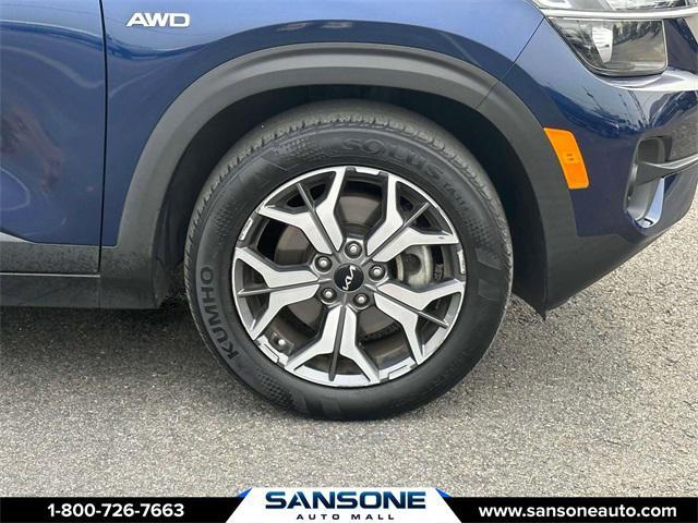 Photo of 2022 Dark Ocean Blue Kia Seltos