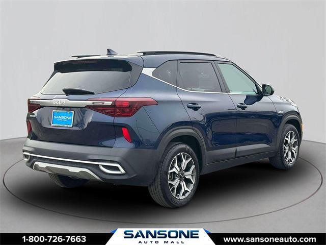 Photo of 2022 Dark Ocean Blue Kia Seltos