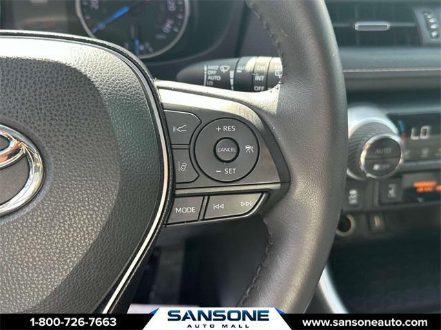 Photo of 2021 Silver Sky Metallic Toyota RAV4 Hybrid