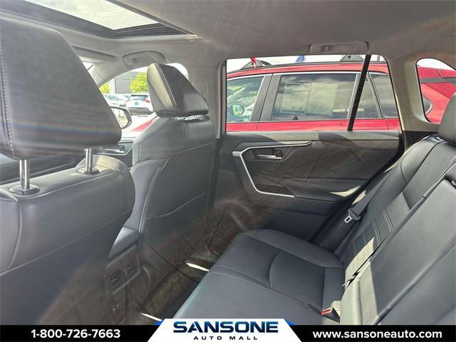 Photo of 2021 Silver Sky Metallic Toyota RAV4 Hybrid