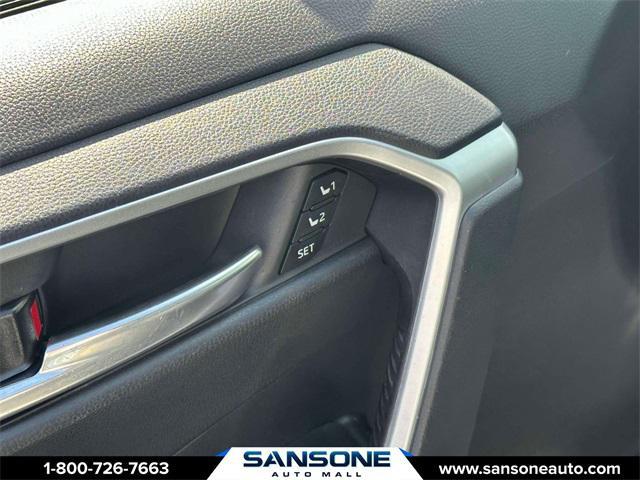 Photo of 2021 Silver Sky Metallic Toyota RAV4 Hybrid