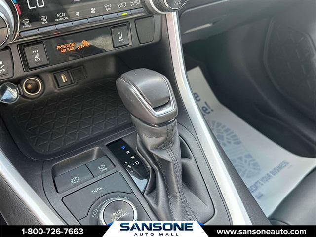 Photo of 2021 Silver Sky Metallic Toyota RAV4 Hybrid