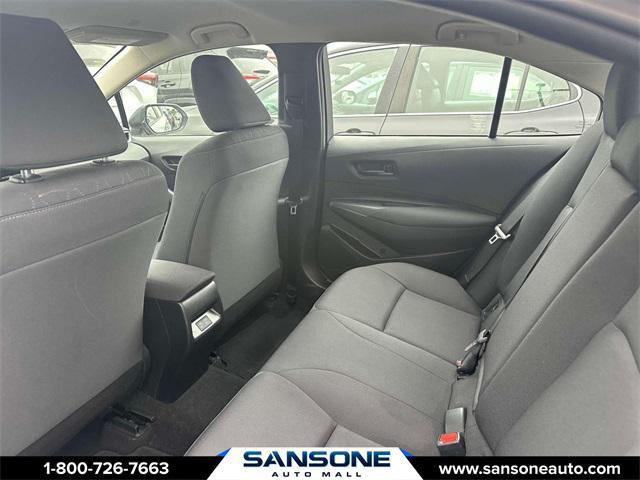 Photo of 2023 Classic Silver Metallic Toyota Corolla