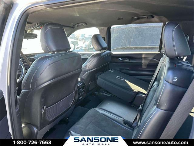 Photo of 2023 Silver Zynith Jeep Grand Cherokee L