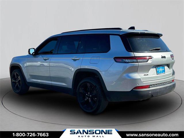 Photo of 2023 Silver Zynith Jeep Grand Cherokee L