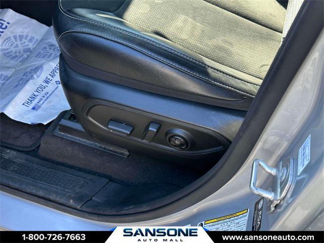 Photo of 2023 Silver Zynith Jeep Grand Cherokee L