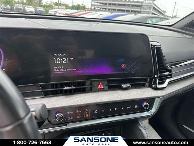 Photo of 2023 Glacial White Pearl Kia Sportage