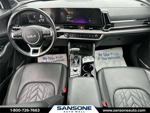 Photo of 2023 Glacial White Pearl Kia Sportage