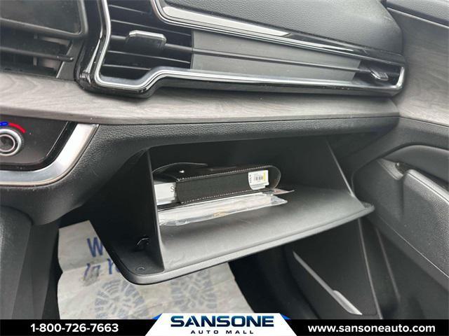 Photo of 2023 Glacial White Pearl Kia Sportage