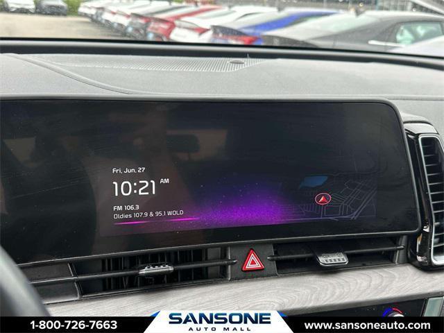 Photo of 2023 Glacial White Pearl Kia Sportage