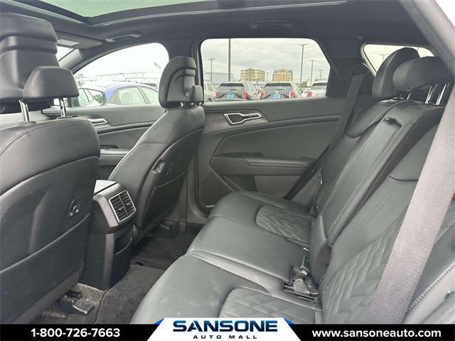 Photo of 2023 Glacial White Pearl Kia Sportage