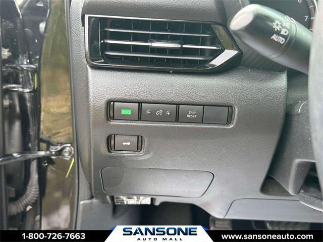 Photo of 2020 Super Black Nissan Sentra