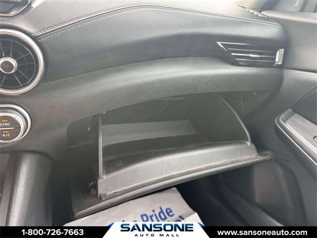 Photo of 2020 Super Black Nissan Sentra