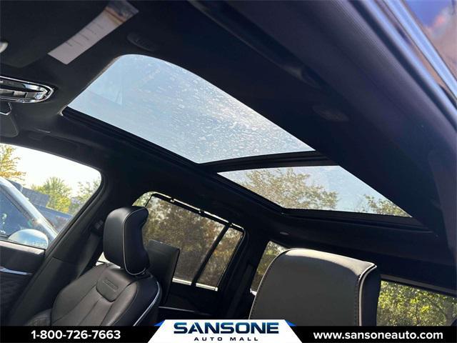 Photo of 2023 Diamond Black Crystal Pearlcoat Jeep Grand Cherokee 4xe
